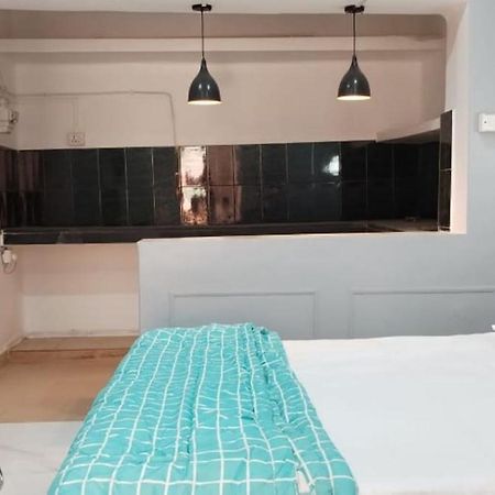 Janki Kunj Varanasi- 3 Room Home Esterno foto